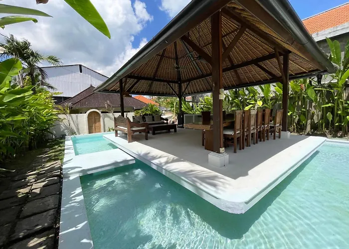 Casa vacanze Serene Tropical Oasis 2br Private Pool Canggu's Heart