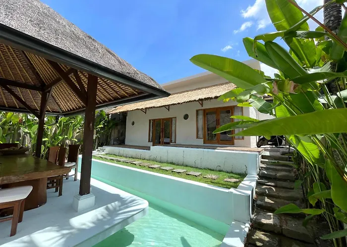 Serene Tropical Oasis 2br Private Pool Canggu's Heart